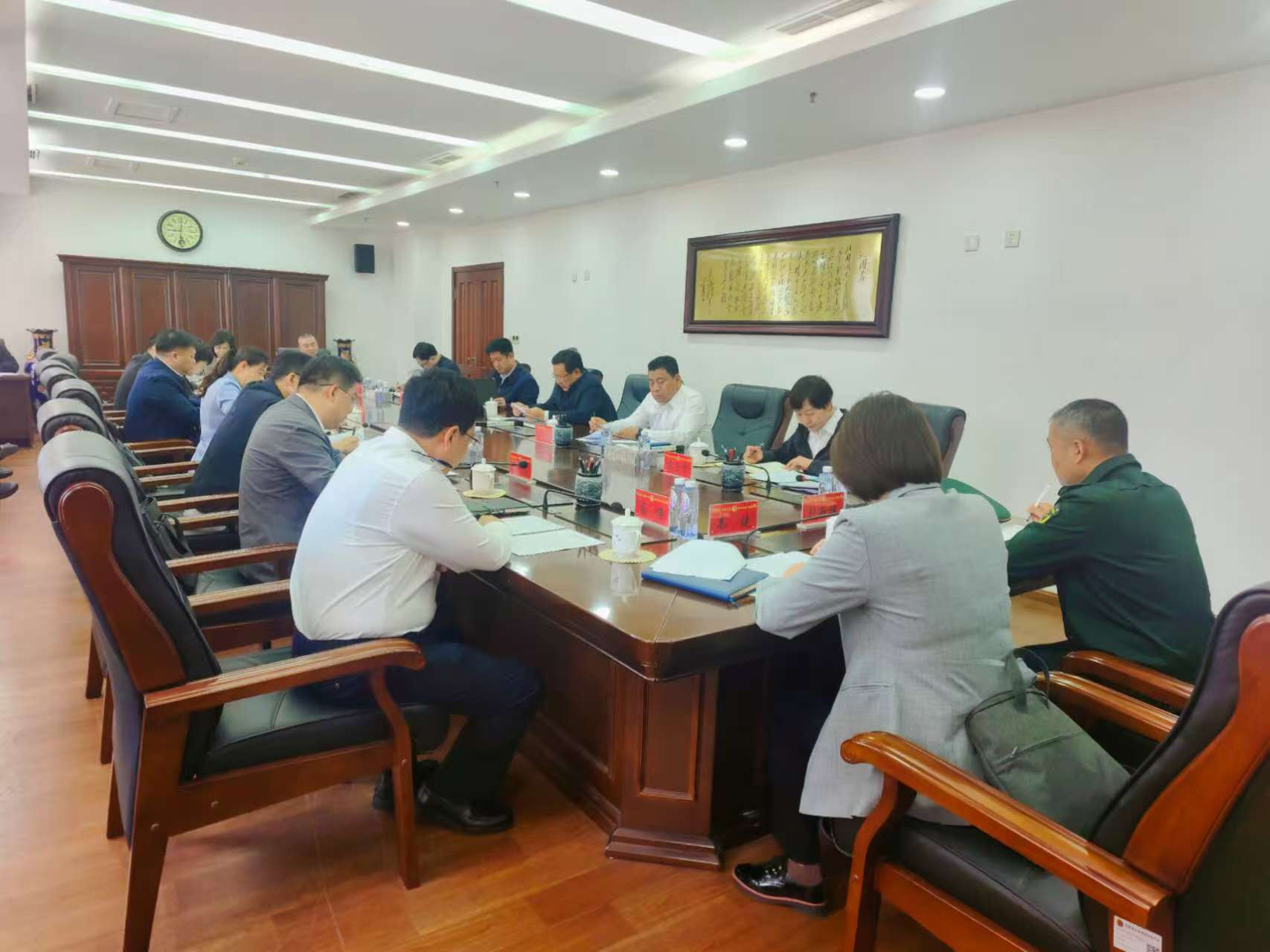 抚顺市委政法委员会2025年第二次全体（扩大）会议召开